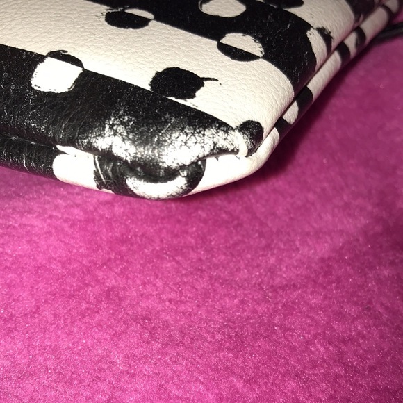 BETSEY JOHNSON MINI CROSS BODY MINI BAG WRISTLET - Picture 8 of 8